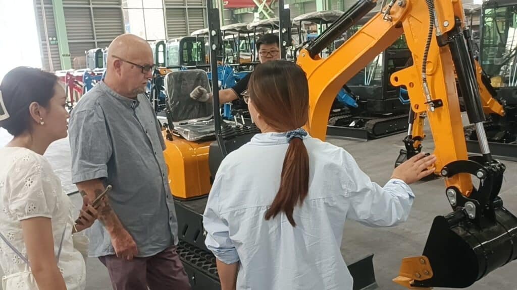 The Benefits of Buying OEM Small Excavators Directly from China